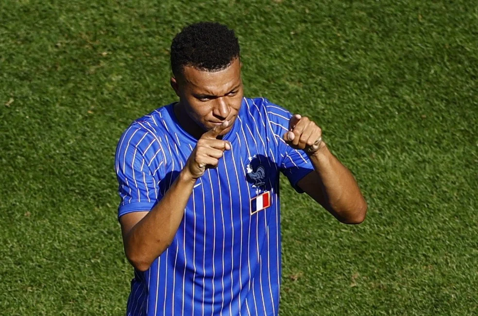 Kylian Mbappé em ação — injúria racista a Mbappé