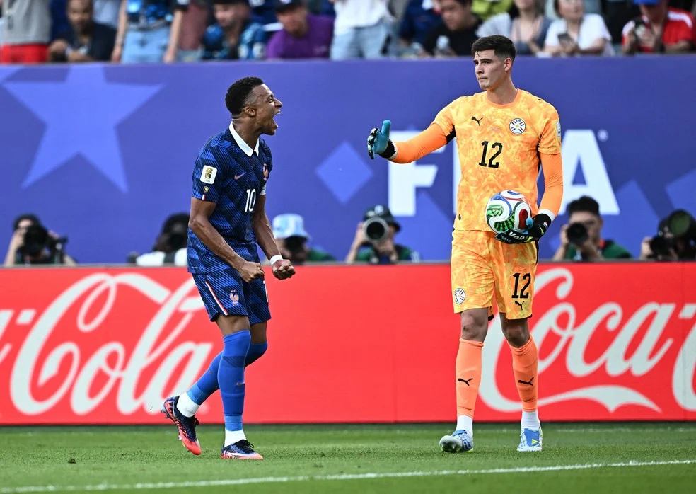 Mbappé decide França: comemoração após marcar o pênalti