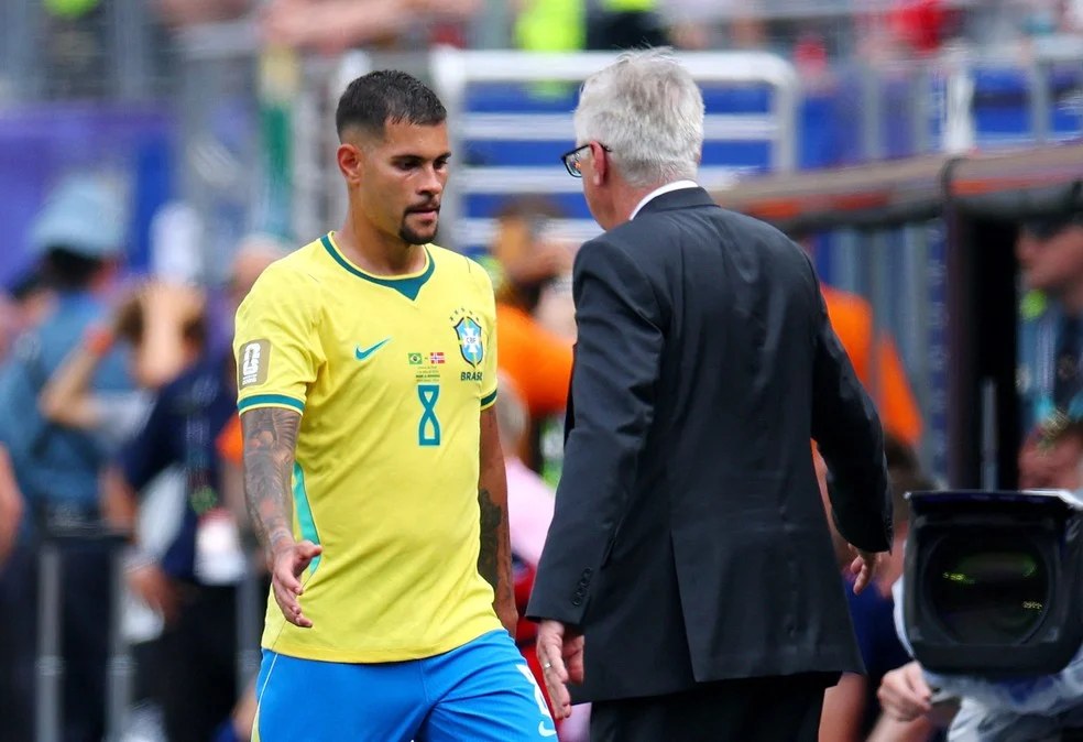 Pênaltis Bruno Guimarães — cobrança defendida na Copa do Mundo