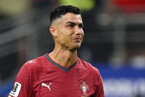 Cristiano Ronaldo chorando após eliminação de Portugal — Cristiano Ronaldo