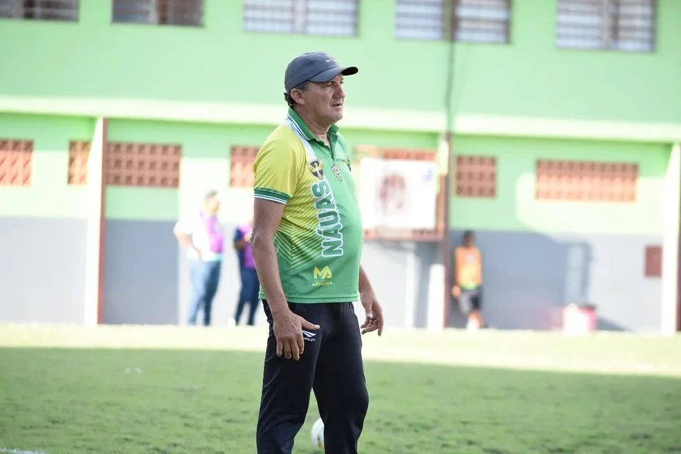 Náuas pré-temporada - Zacarias Lopes em treino