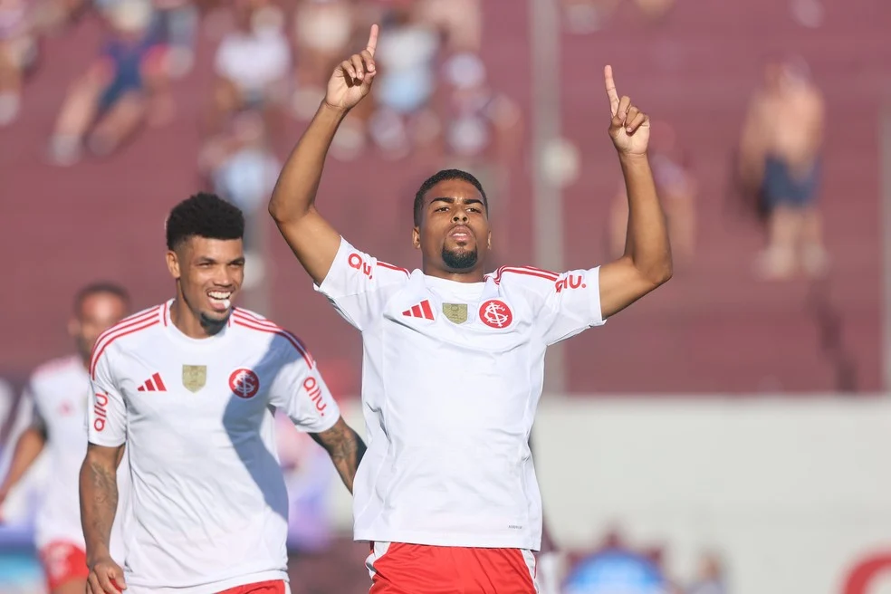 Gustavo Prado em ação pelo Internacional