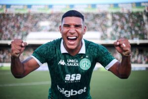 Jogador do Guarani durante partida - Guarani Série C