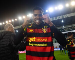 Iury Castilho em ação pelo Sport
