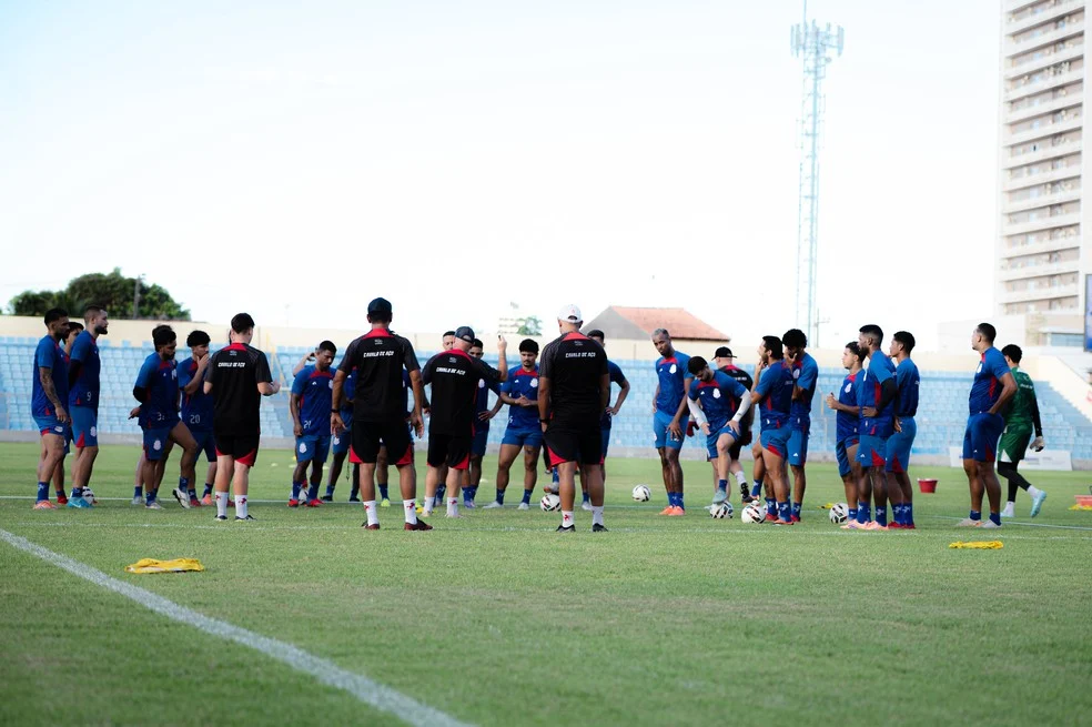 Treino do Imperatriz com dúvida no meio-campo em avaliação