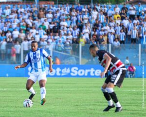 Edilson em ação pelo Paysandu — Instabilidade do Paysandu em debate