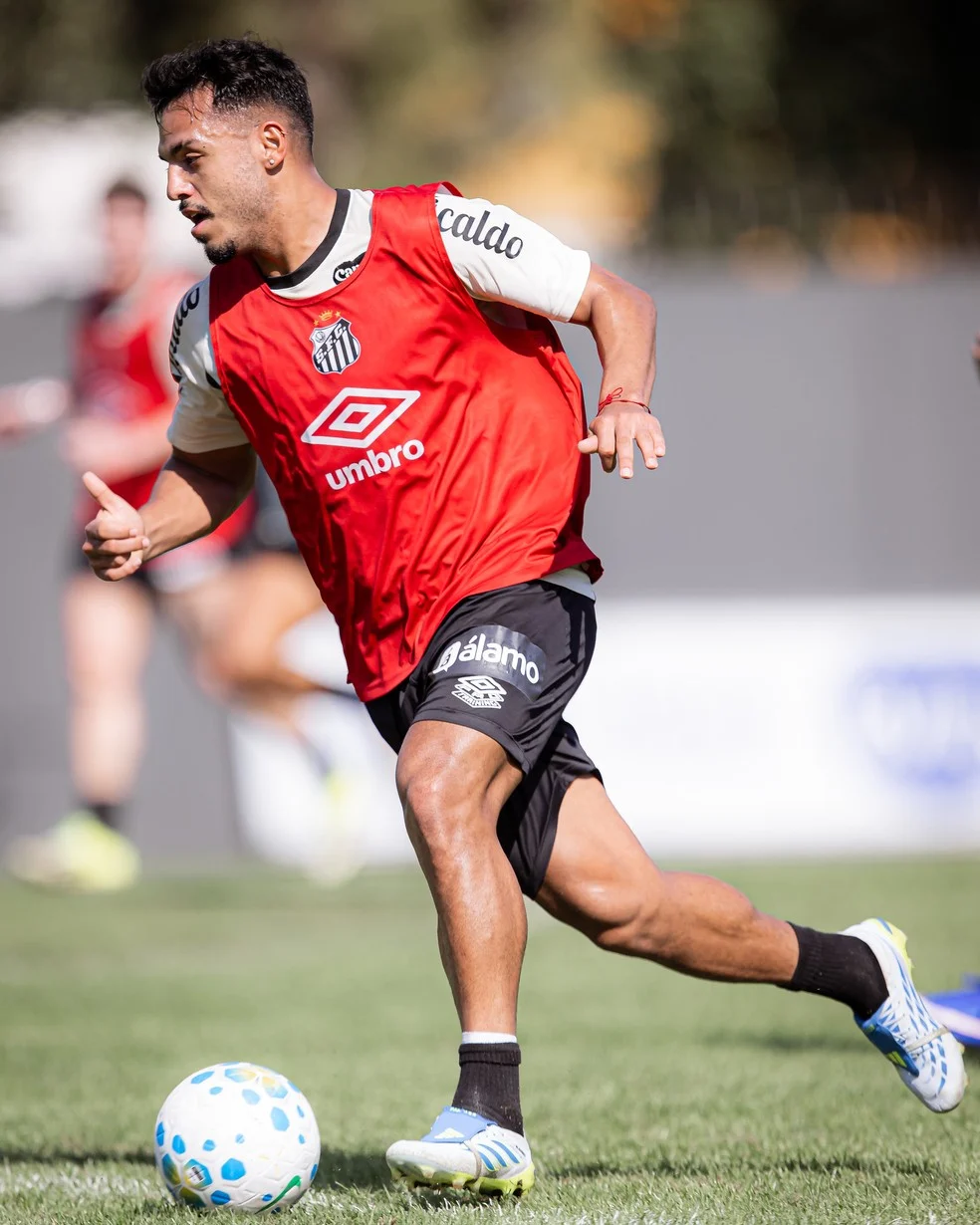 Gabriel Menino, opção para sombra de Igor Vinícius no Santos