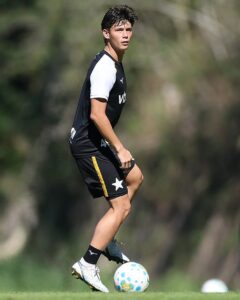 Arthur Novaes na intertemporada do Botafogo
