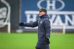 Luís Castro no treinamento e análise sobre reforços do Grêmio