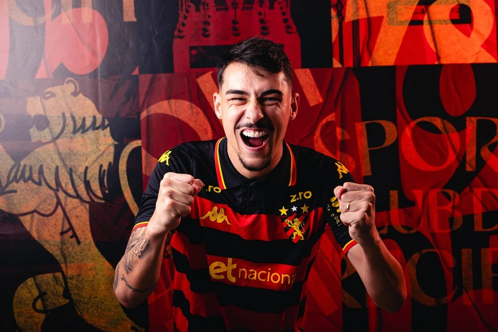 Claudinho no Sport durante apresentação