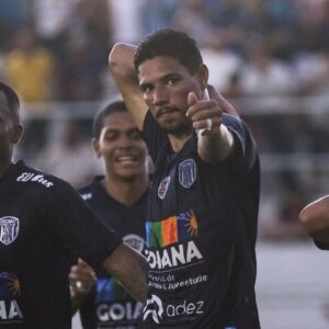 Túlio Eduardo com a camisa da Chapecoense