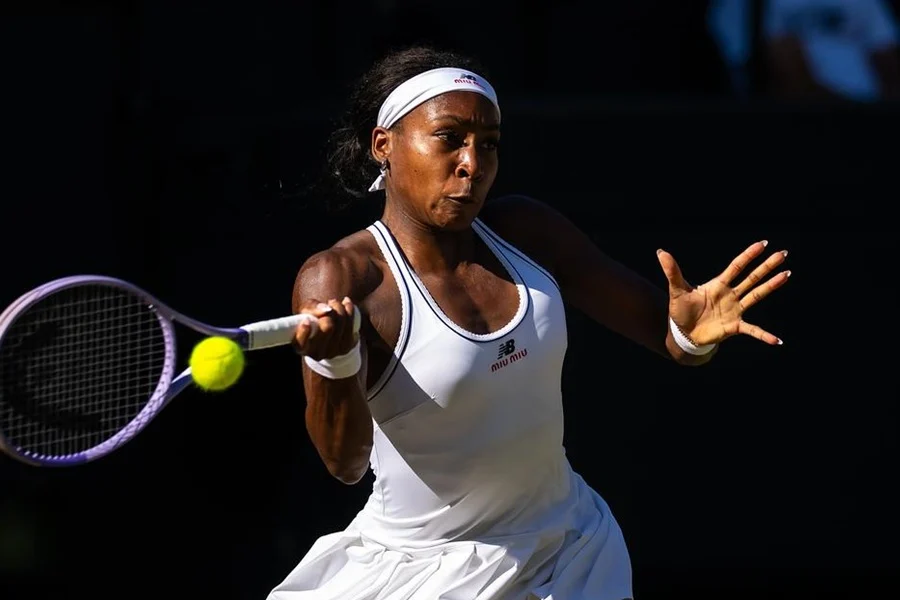 Gauff grama Wimbledon - Coco Gauff em quadra de grama