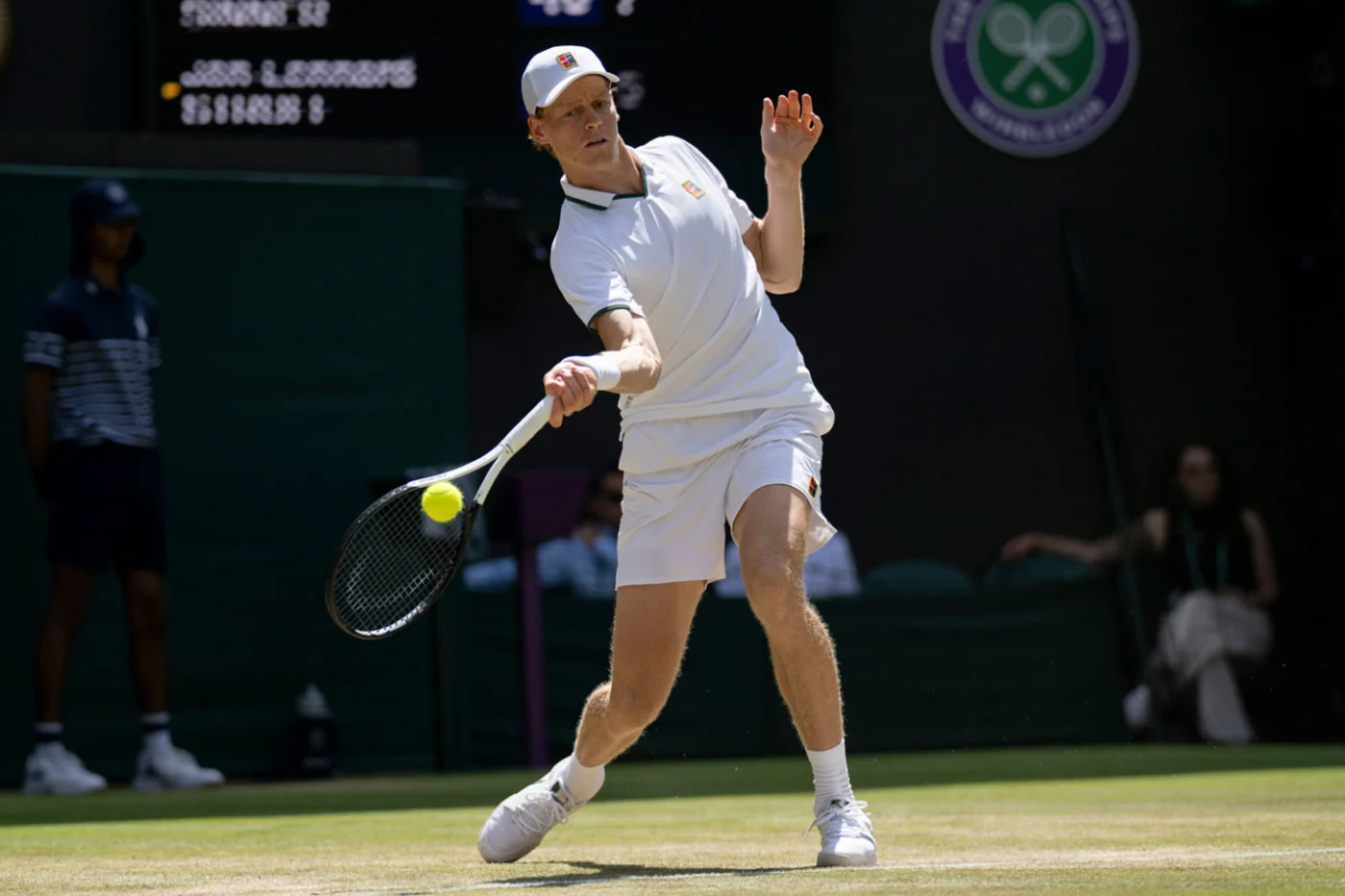 Sinner em Wimbledon celebra vaga na semifinal