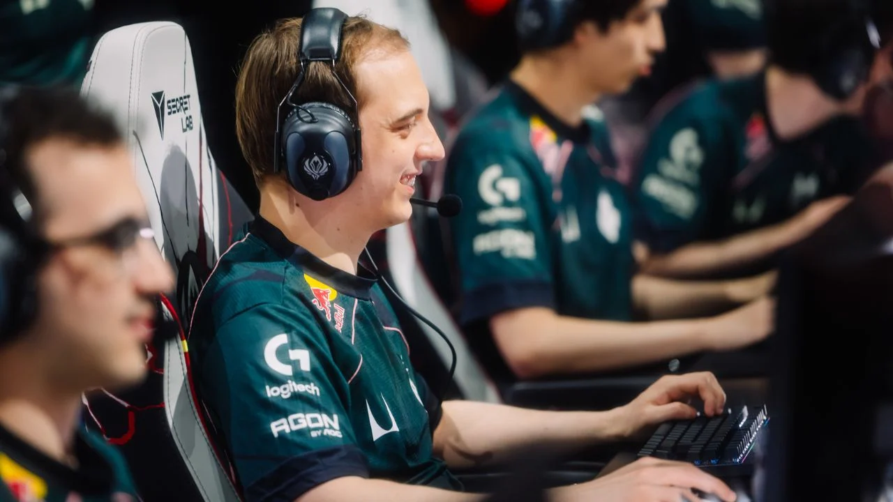 Jogadores da G2 em ação no MSI 2026 G2