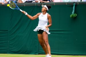 Osaka oitavas Wimbledon - Naomi Osaka em quadra