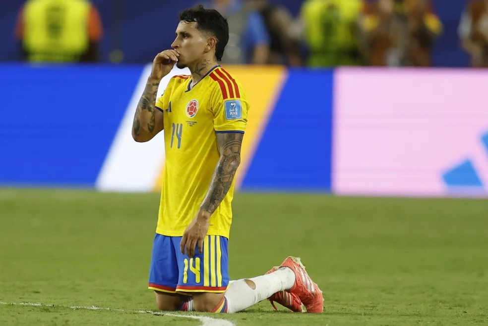Gustavo Puerta comemora — Colômbia nas oitavas