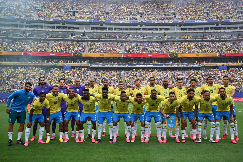 Jogadores da seleção brasileira antes da partida — Atuações do Brasil em análise