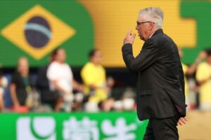 Ancelotti e CBF durante partida do Brasil