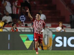 Dodô Náutico em celebração após gol — Foto do destaque