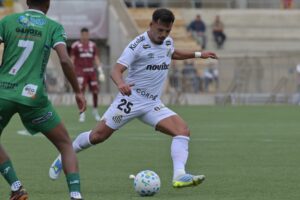 Gabriel Menino atuando pelo Santos