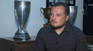 Wesley Rios em coletiva — Comercial na Copa Paulista