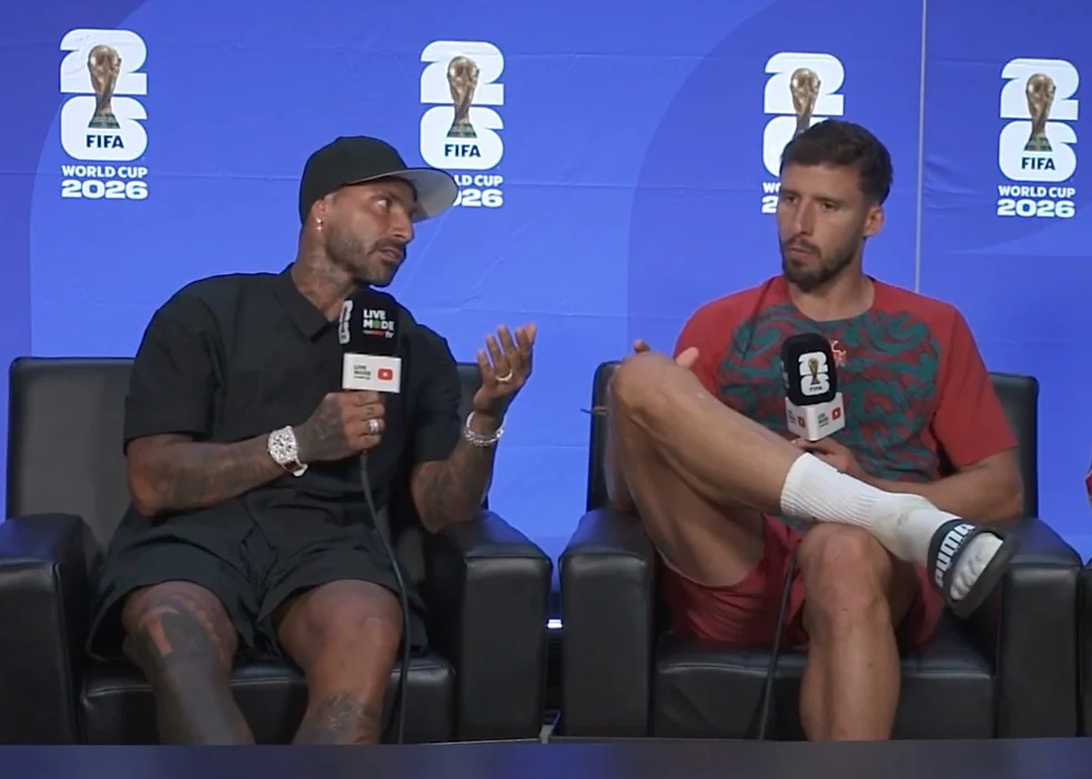 Quaresma confronta Rúben Dias durante entrevista após eliminação de Portugal