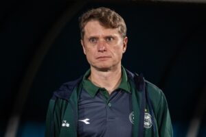 Fernando Seabra no banco do Coritiba