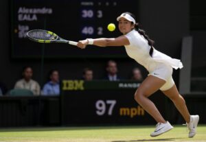 Iga decepciona de novo em Wimbledon — Eala nas oitavas