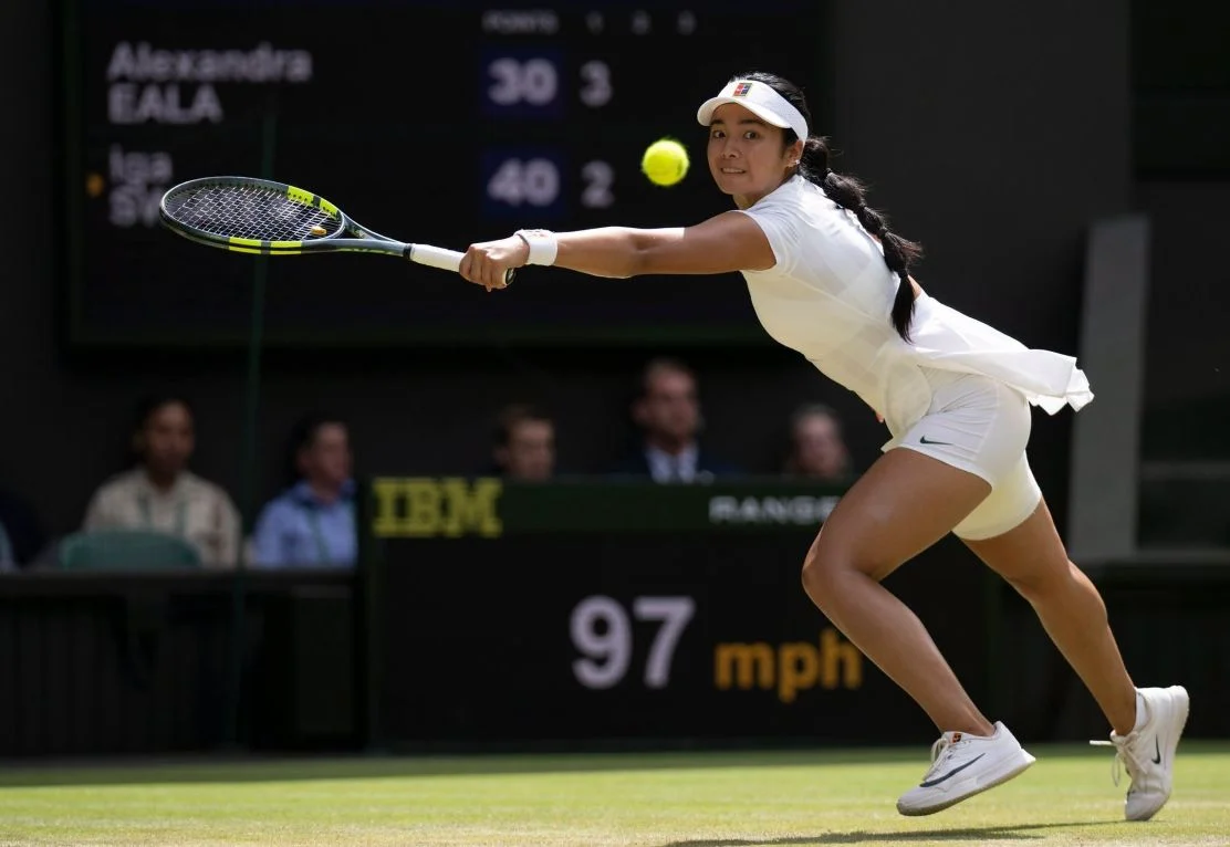 Iga decepciona de novo em Wimbledon — Eala nas oitavas