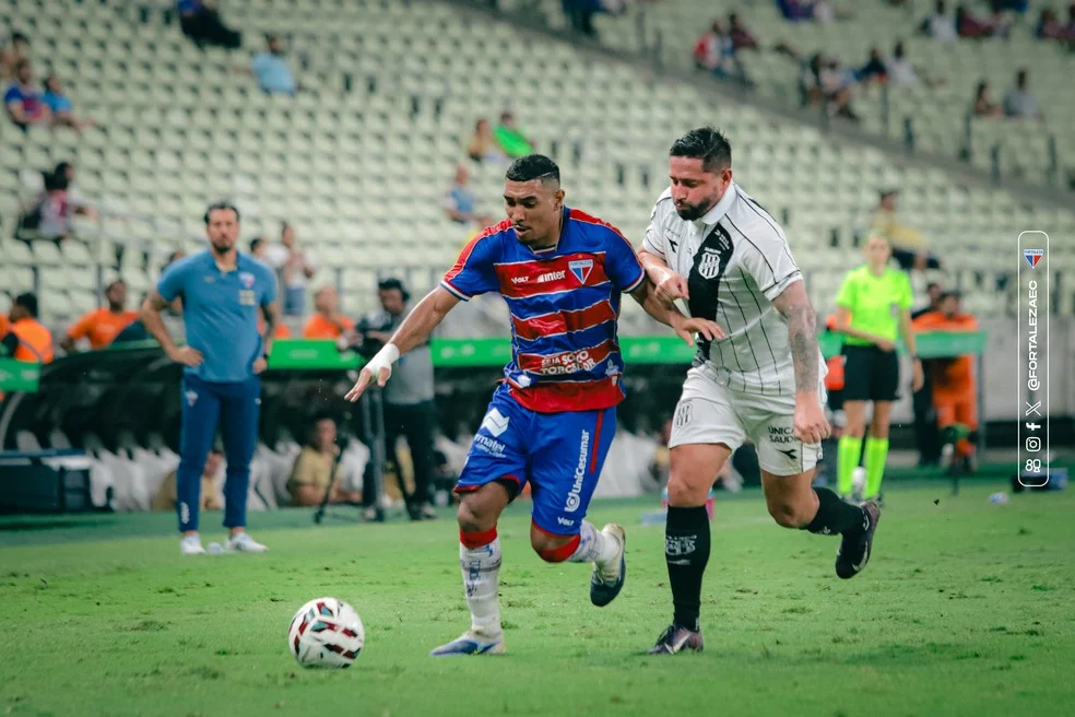 Mucuri durante Fortaleza x Ponte Preta — Ponte Preta na Série B