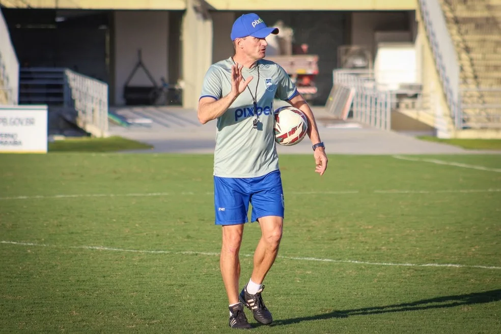 Gerson Gusmão, técnico do Serra Branca
