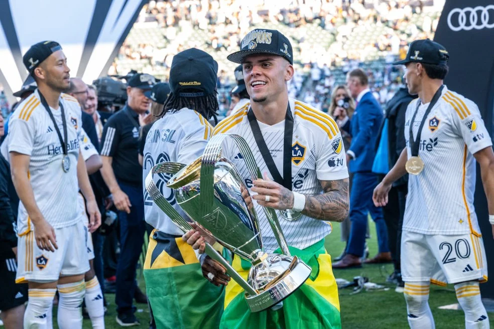 Gabriel Pec Cruzeiro - atacante em ação pelo LA Galaxy