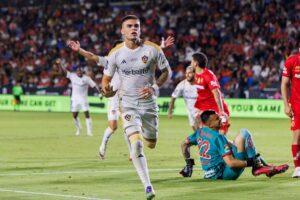 Gabriel Pec Cruzeiro desembarca em Belo Horizonte