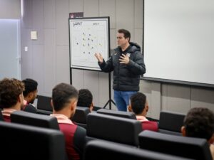 Corinthians vendas de jogadores - Marcelo Paz