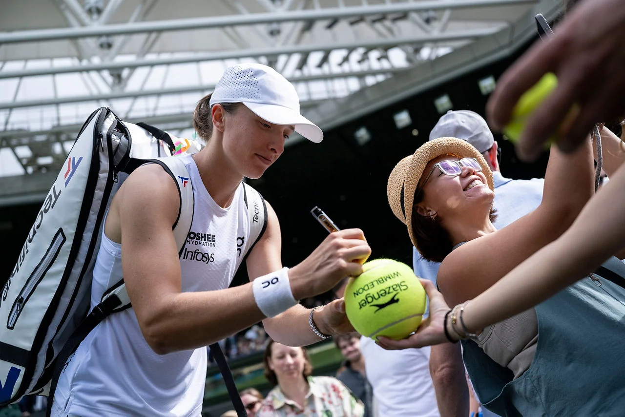 Iga Swiatek em Wimbledon — Swiatek e Eala em destaque