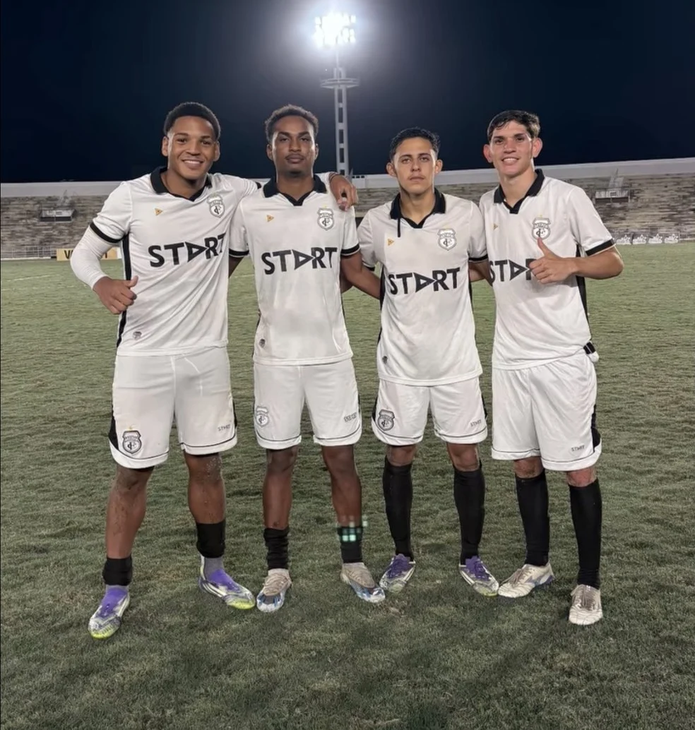Neto, Victor Reis, William e Kaike comemoram vaga na Copinha 2027