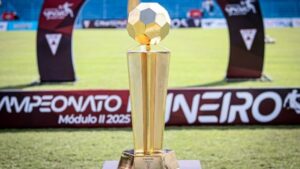 Jogadores em campo no Módulo 2 Mineiro