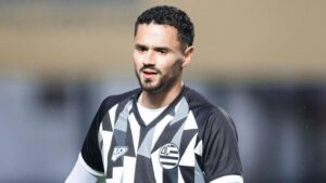 Alessio da Cruz com a camisa do Athletic — Alessio da Cruz