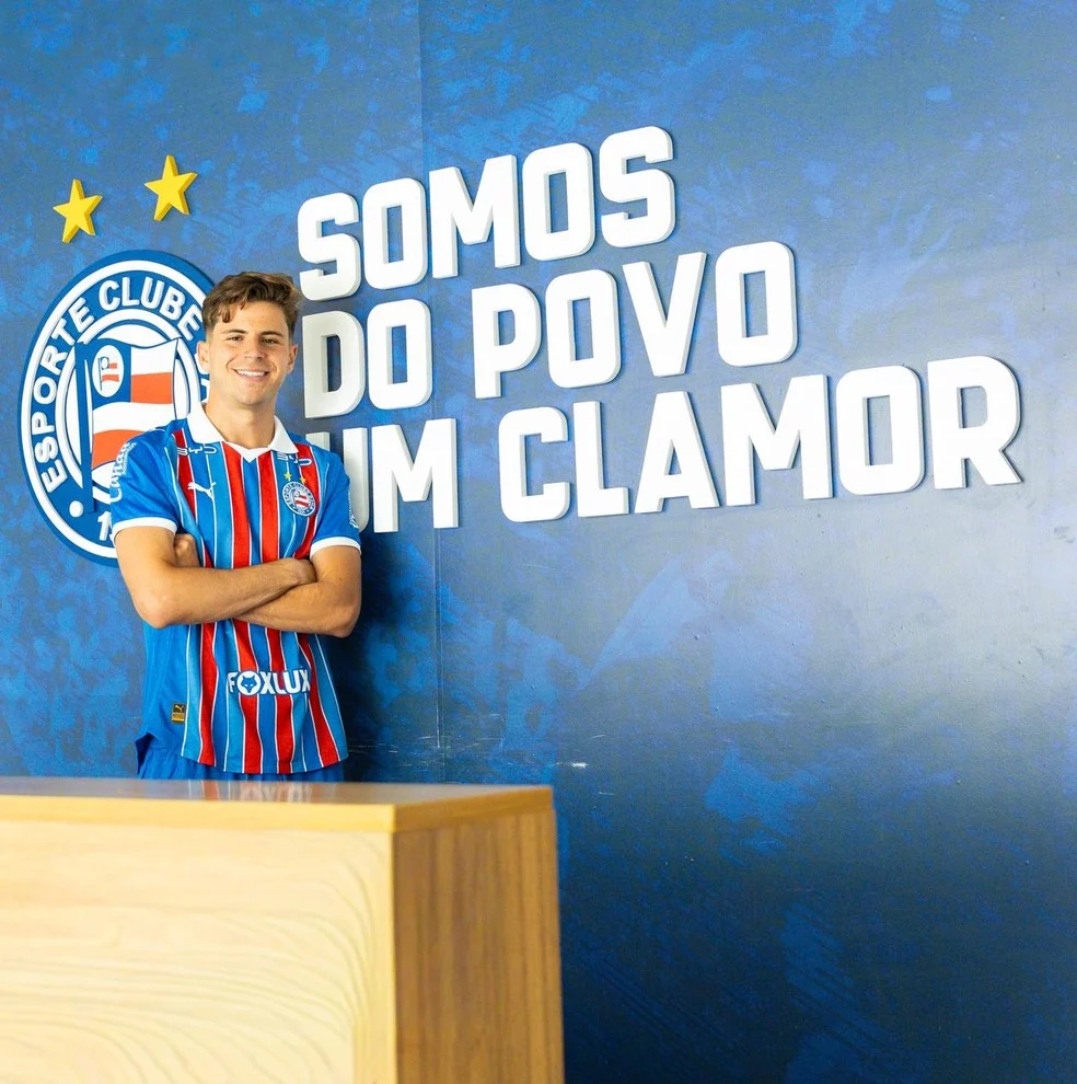 Marco Moreno em ação com a camisa do Bahia