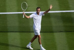 Daniil Medvedev Wimbledon em quadra