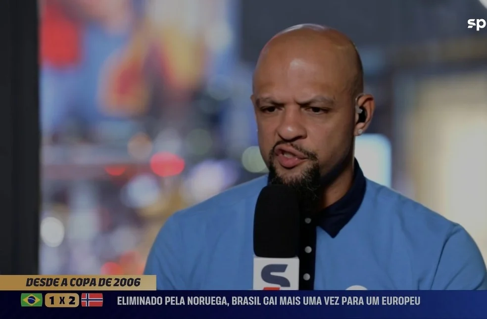 Felipe Melo lamenta eliminação do Brasil