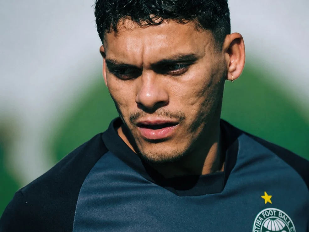 Brian Ocampo em ação pelo Coritiba