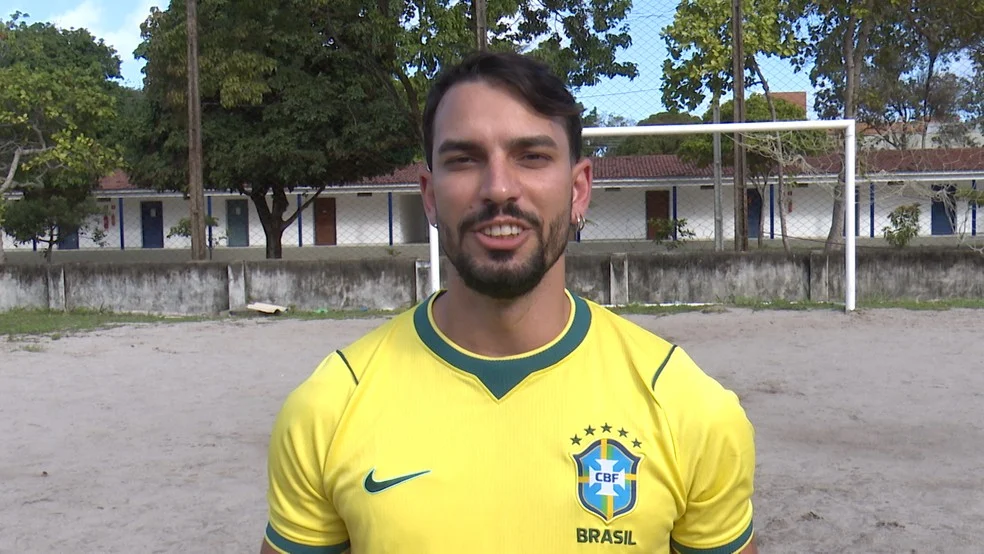 Diego Carlos, sósia de Lucas Paquetá, reproduz comemoração