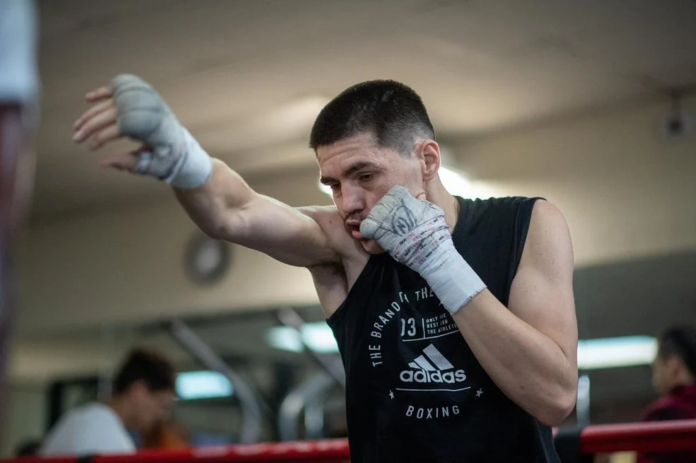 Patrick Teixeira em treino na academia — Patrick Teixeira