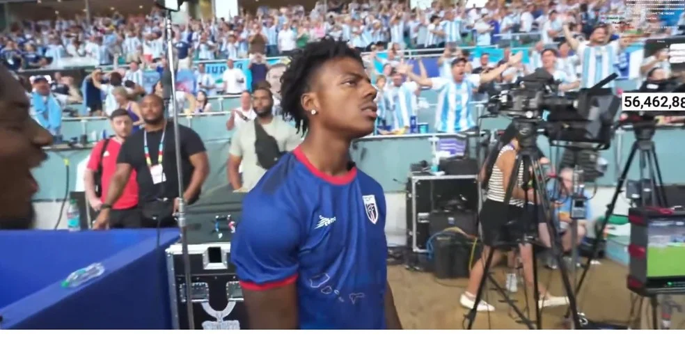 Speed com camisa de Cabo Verde em Miami - Speed seca Argentina