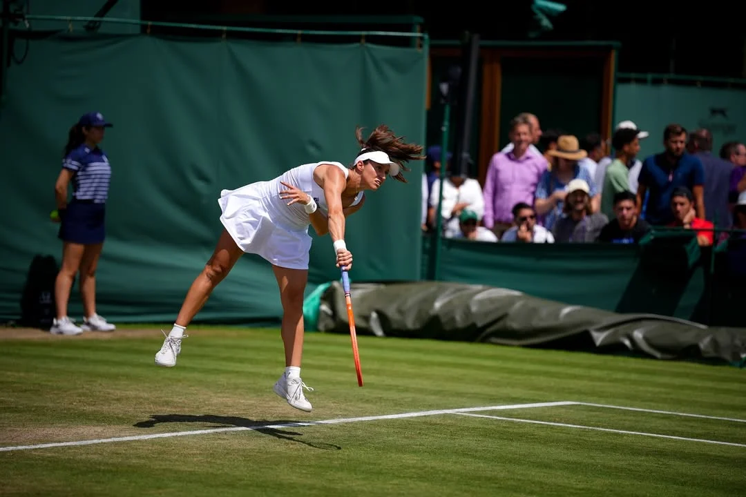Stefani e Dabrowski comemoram ponto em Wimbledon