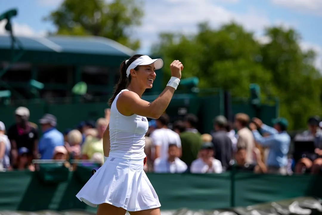 Stefani Wimbledon estreia: comemoração em quadra