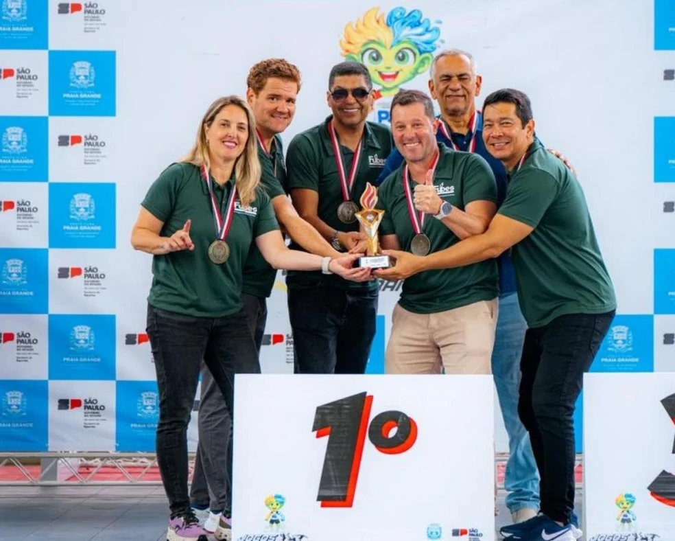 Troféu do Santos bicampeonato dos Jogos Regionais