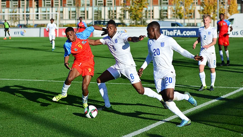 Wan-Bissaka RD Congo em amistoso juvenil