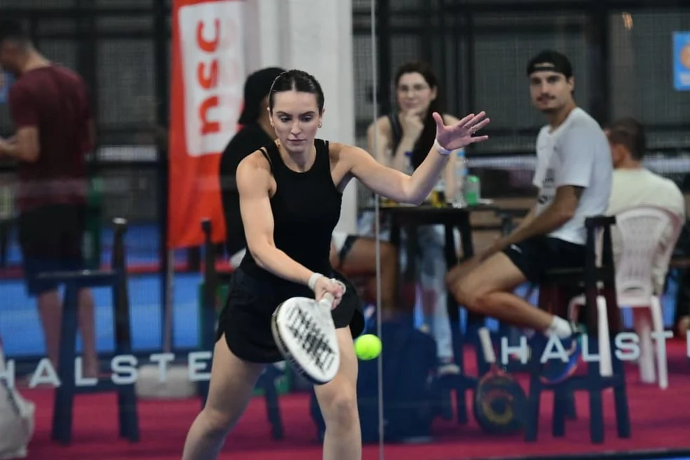 Circuito Internacional de Padel em Joinville — jogadores em quadra